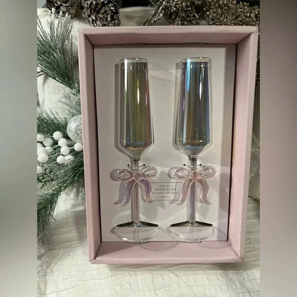 Cupcakes and Cashmere Iridescent Champagne Flute Wine Glass Set - Set of… - Picture 6 of 7